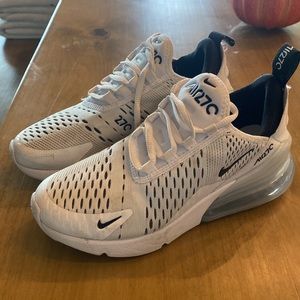 Women’s Nike 270’s-size 5